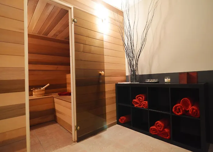 In With Sauna * Cetturu